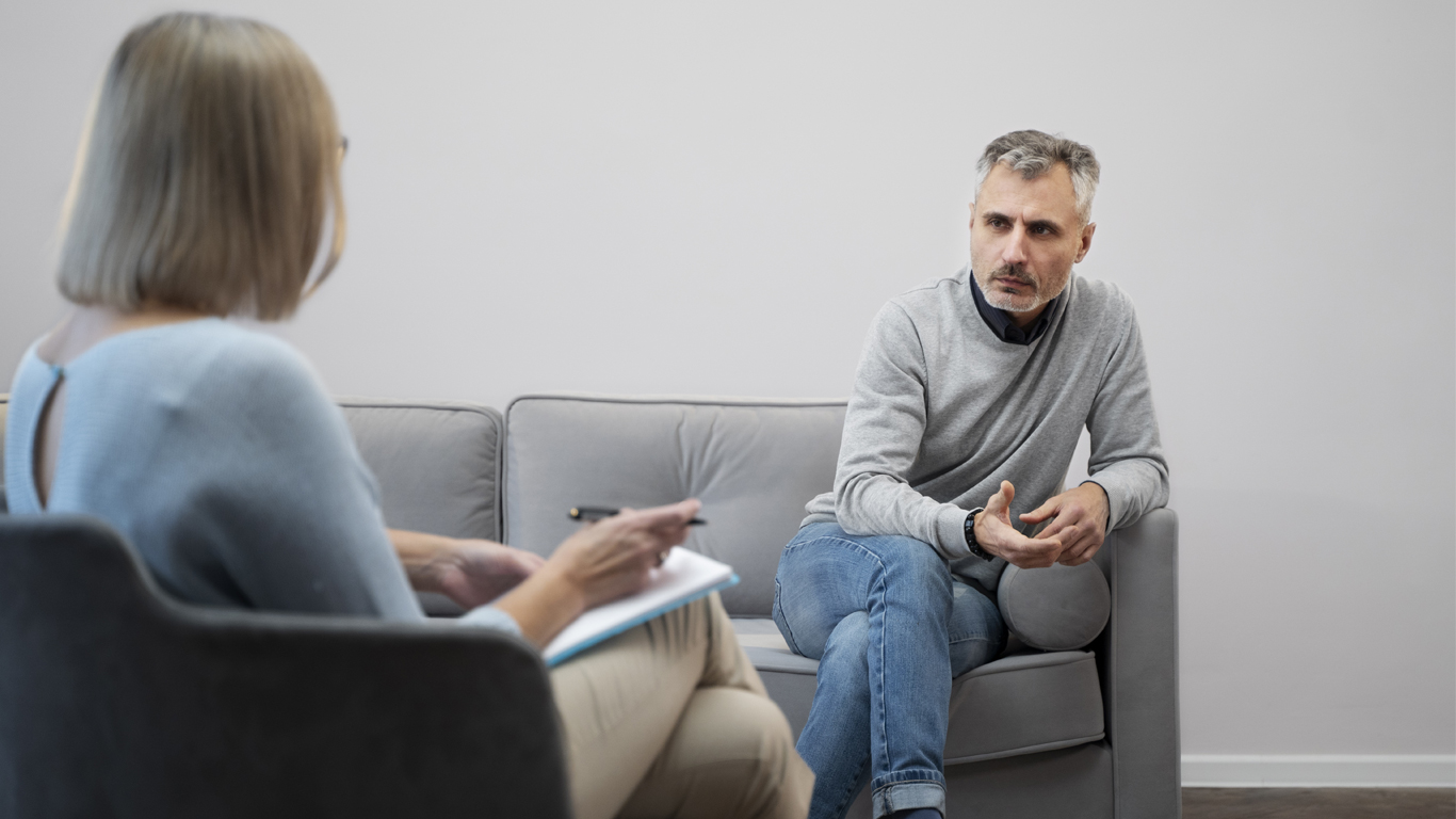 person-suffering-from-ptsd-psychologist